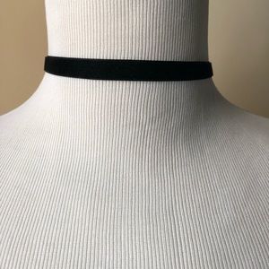 Thin Suede Choker Neckless